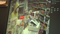 Peniaze ho nezaujímali. Muž (29) prepadol v Trebišove večierku, následne sa sám udal na polícii