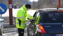 Merkelová hovorila o možnom postupnom otváraní hraníc