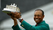 Tiger Woods sa definitívne vrátil medzi elitu. Na titul z Masters čakal rekordných 14 rokov