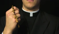 Poľsko zverejnilo zoznam pedofilov. Chýbajú v ňom kňazi, ktorí zneužívali deti