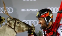 Hirscher ovládol slalom v Levi, za víťazstvo dostal soba