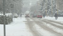 Blíži sa ďalšia snehová kalamita. Šialená predpoveď potrápila aj meteorológov
