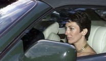 Zatkli ex-priateľku Epsteina. Mala mu pomáhať v sexuálnom zneužívaní maloletých