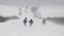 Na turistku v horách radšej zabudnite. Pre tri okresy platí najvyššia výstraha pred orkánom