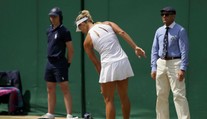 Kerberová neuspela v osemfinále Wimbledonu a príde o post svetovej jednotky