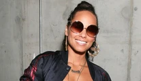 Alicia Keys má nový účes. Vyzerá ako papagáj