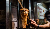 Európou sa šíri salmonela z poľského kuracieho mäsa. Odhalili ju už v 15 krajinách
