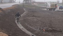 Na stavbu prišla inšpekcia. Pozrite sa, ako zamestnanci prchali