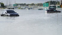 FOTO a VIDEO: Brutálna spúšť v Dubaji. Najrušnejšie letisko sveta zatopila veľká voda