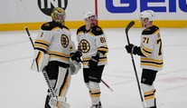 Boston a Carolinu delí jeden triumf od postupu