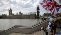 Muž, ktorý nechal tajné spisy na zastávke, mal byť britským vyslancom pri NATO