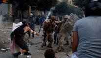 Napätie v Bejrúte sa stupňuje, demonštranti zabili policajta a obsadili ministerstvá