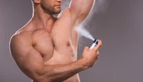 Celosvetovo známy deodorant má vážny problém: Žalujú ho pre popáleniny