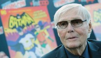 Zomrel legendárny predstaviteľ Batmana Adam West