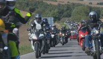 Kňazské rúcha vymenili za kožené oblečenie. Takto vyzerala púť motocyklistov