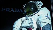 FOTO: Nové skafandre navrhla Prada. Na mesačnej misii NASA môžu byť astronauti oblečení luxusne