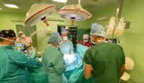 Lekári z Košíc si pripísali slovenské prvenstvo. Duálna transplantácia vrátila mladú ženu do života
