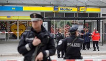 V Hamburgu zabíjal islamista. Tu sú podrobnosti útoku
