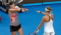 V "českom" finále Australian Open triumf Šafářovej