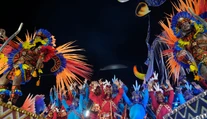 OBRAZOM: Rytmus samby a noc plná tanca a farieb. Karneval v Riu de Janeiro sa vrátil v plnej sile
