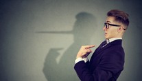 Vedci skúmali, ako funguje mozog pri klamaní. Prišli s účinným návodom, ako odhaliť klamára