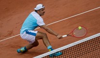 Andrej Martin skončil v 2. kole Roland Garros na rakete Bulhara Dimitrova