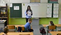 Minister školstva avizuje nový systém odmeňovania učiteľov, známy by mal byť už v marci
