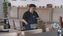 Pracujúcich so zdravotným postihnutím ženú do kúta. Podporu na ich platy majú sociálne podniky štátu vrátiť