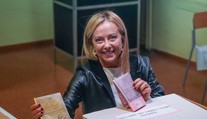 Nová talianska premiérka sľubuje, že jej pravicová vláda bude prozápadná