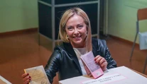 Nová talianska premiérka sľubuje, že jej pravicová vláda bude prozápadná