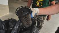 Urbárnici na Orave vybrali z potoka jedenásť vriec nebezpečného odpadu. Teraz ho majú mať rok v garáži