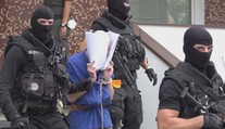 Mužovi, ktorý zastrelil dvoch mladíkov na hasičskej zábave, hrozí v obnovenom procese doživotie