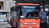 Cez hranice už budú jazdiť aj autobusy a vlaky. Prvá spoločnosť hneď od zajtra