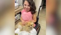 Sme zlodeji, ale máme srdce. Vážne chorému dievčatku z Talianska vrátili psa, na ktorého je naviazané