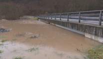 Ipeľ sa vylial z koryta, voda už zaplavila v Muli pivnice