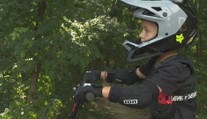 Výnimočný talent: Z jazdy malého cyklistu vám spadne sánka