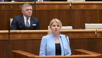 Prezidentka v parlamente skritizovala vládu za rýchle zmeny v Trestnom zákone, opozícia jej tlieskala postojačky