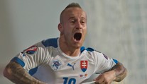 Chelsea dala zaňho Nitre milióny, schoval Neymara a tlieskal mu Messi. Ako sa malý „Miňo“ stal veľkým