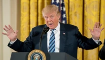 Trump sa za svoj nezrozumiteľný tweet stal obeťou žartíkov na sieti
