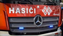 V obci Výborná horeli drevené obydlia, niekoľko ľudí zrejme príde o strechu nad hlavou