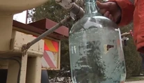 Aktivisti našli v pitnej vode zo Žitného ostrova mikroplasty