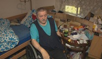 Muž (68) z Drženíc bojuje o prežitie sám na vozíku. Podľa lekárov opatrovateľku nepotrebuje