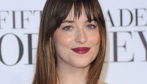 Prvé fotky: Dakota Johnson oficiálne tvorí pár so známym spevákom