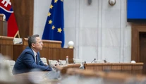 Vláda schválila návrh rozpočtu. Deficit verejných financií má v budúcom roku klesnúť na 4,7 percenta HDP