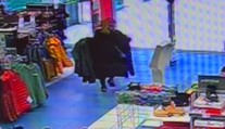 VIDEO: Schmatla bundy, kabát aj topánky a dala sa na útek. Vo väzení strávi Žilinčanka desať mesiacov