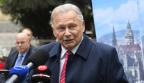 Rudolf Schuster nezaháľa. Týždeň po životnom jubileu prišiel s veľkým prekvapením