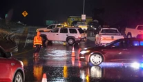Silné dažde a hroziace zosuvy pôdy. Mesto, v ktorom žije princ Harry aj ďalšie známe osobnosti, evakuujú