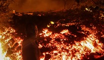 Fotogaléria: Erupcia sopky Nyiragongo ohrozuje neďaleké mesto Goma