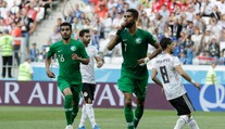 Saudská Arábia zdolala Egypt gólom v posledných sekundách nadstavenia