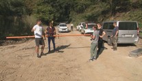 Razia nad Prešovom: Polícia a geodeti skúmali podozrivý odpad z diaľnice